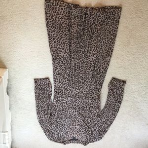 Banana Republic long sleeved leopard print dress